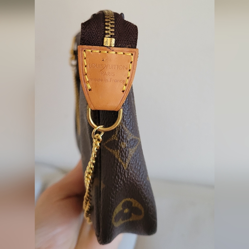 Louis Vuitton Monogram Brown Wristlet with Gold Chain - Picture 17 of 17